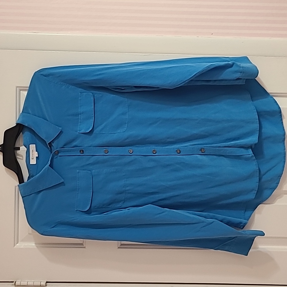 Two by Vince Camuto 100% silk blouse